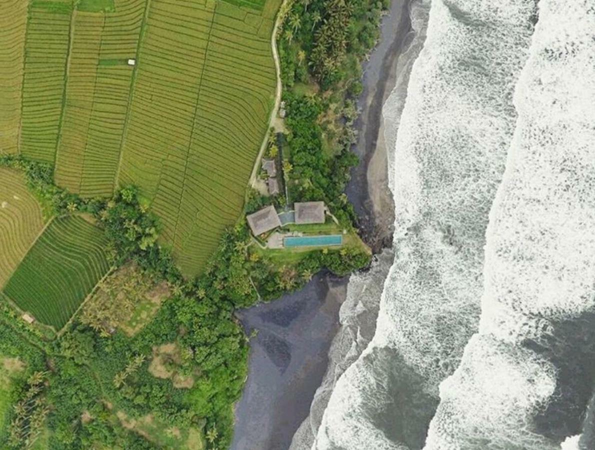 Bulung Daya Beach Villa Retreat Antasari Kültér fotó